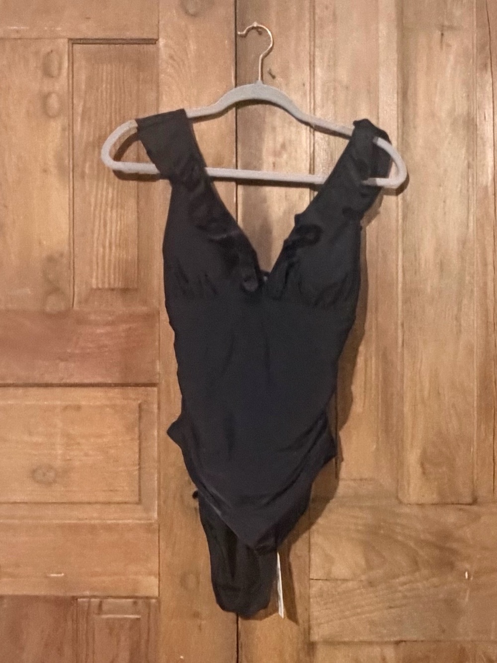 NWT – Cupshe – Ruffled Lace-Up One Piece Swimsuit – Black – Sz. L - Picture 4 of 10